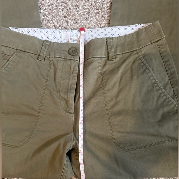 Loft Olive Green Capri’s - Picture 4 of 6